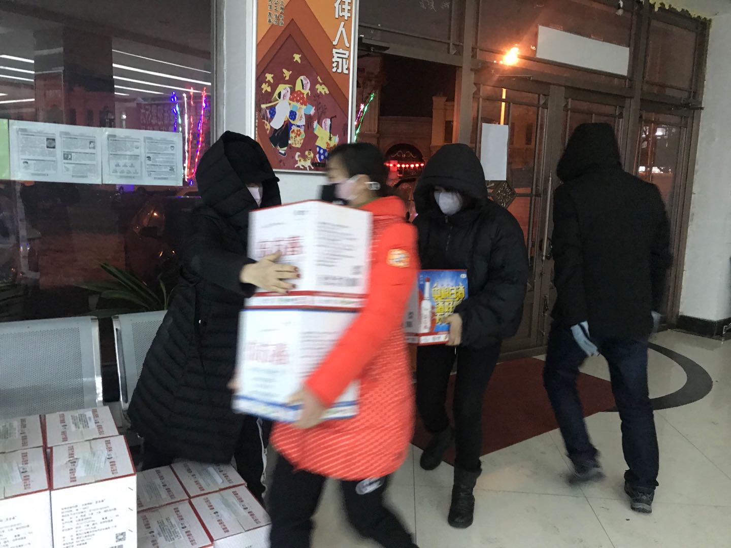 疫情来临,普通社区工作者变身“千手观音”