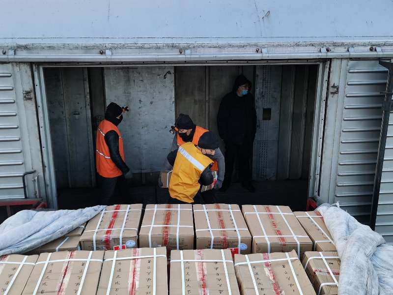 “三优先”量身定制，新疆铁路冷链运输援鄂牛肉
