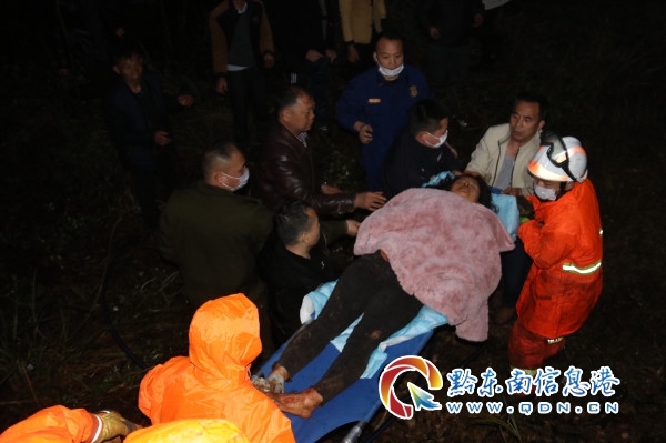 女子不慎掉入70米深洞 台江消防3次探索创造生命奇迹