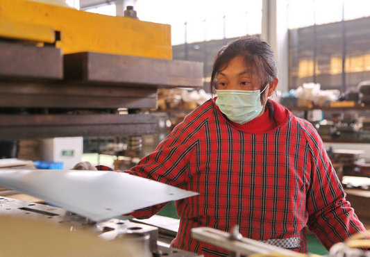 泸州纳溪：精细服务 企业复工忙