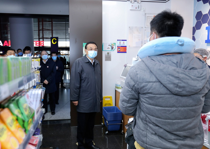 李克强考察首都国际机场和物流企业航空分拨中