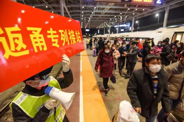 人社部点赞宁波：百亿社保减负落地、包机包车