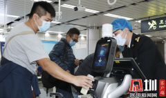 深圳海关科技战疫：行走测温机器人、无人防疫