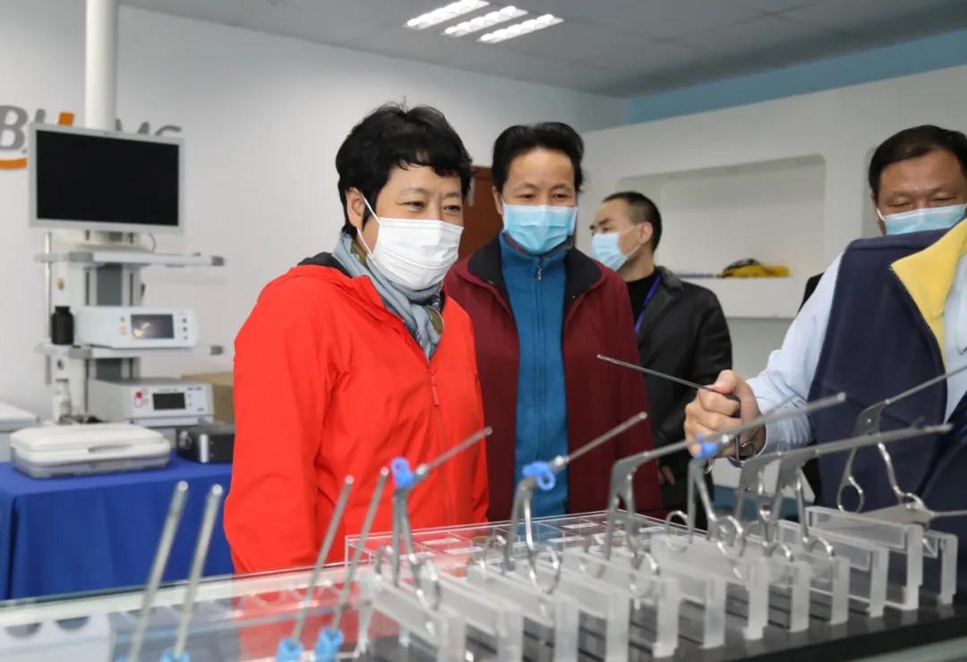 打造长三角生物医药产业新高地赵惠琴走访调研生物医药企业