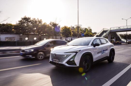 中国首个L3级自动驾驶量产体验在真实公开路段举