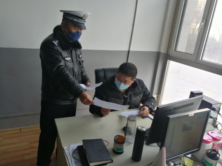 市北区：深入快递服务点市北交警助力企业复工