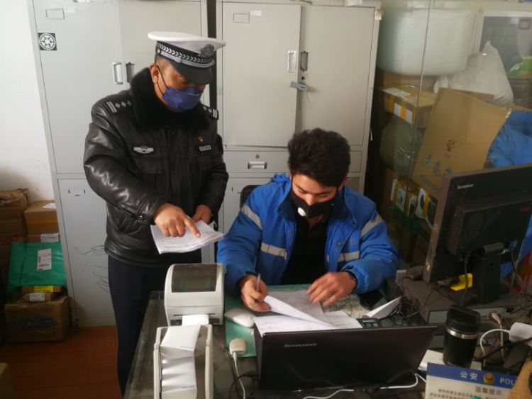 市北区：深入快递服务点市北交警助力企业复工