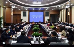胡衡华鼓励生活性服务业企业：坚定信心 共渡难