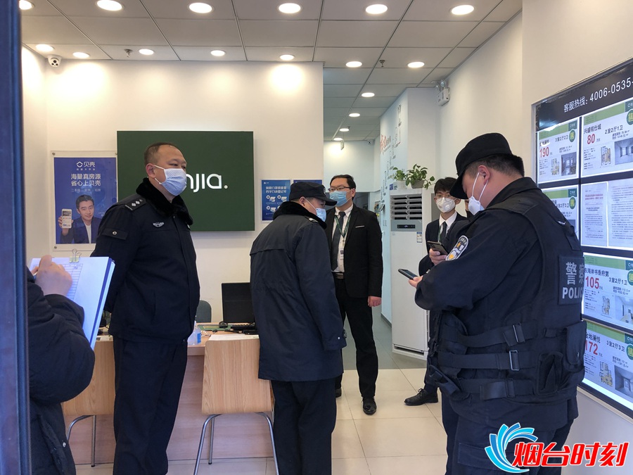3.农大社区监管组现场指导新开业商户建立健全防疫制度台账、配备防护物资、安装公安扫码app、做好各项防控措施等工作