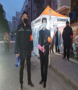 我们是父女，更是战友