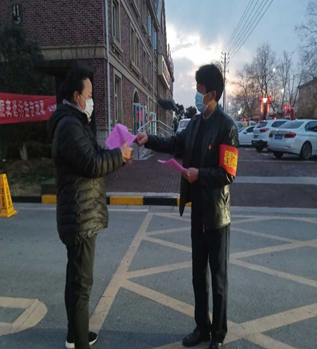 我们是父女，更是战友