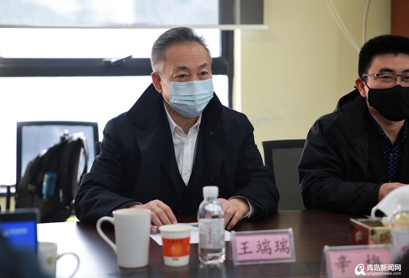 青岛市社会组织总会王端瑞一行访问青岛新闻网