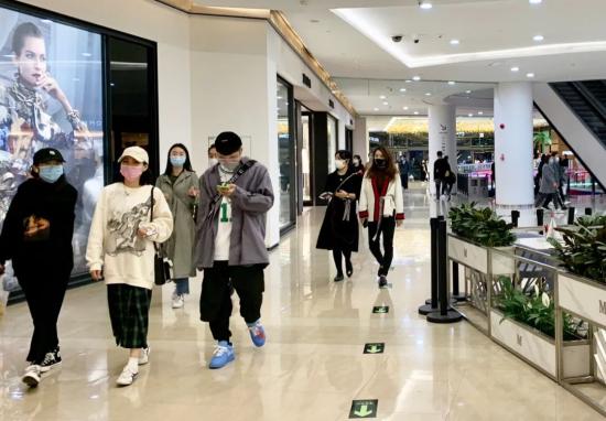 近30个商场营业至晚9点 还有鄞州10大商场＂超级大