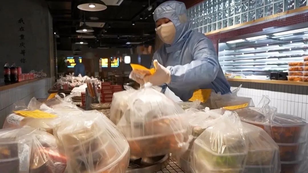 “你们报复性消费吧，我要报复性存钱了”