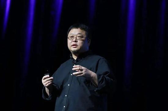 不言弃的罗永浩，尴尬的大佬们