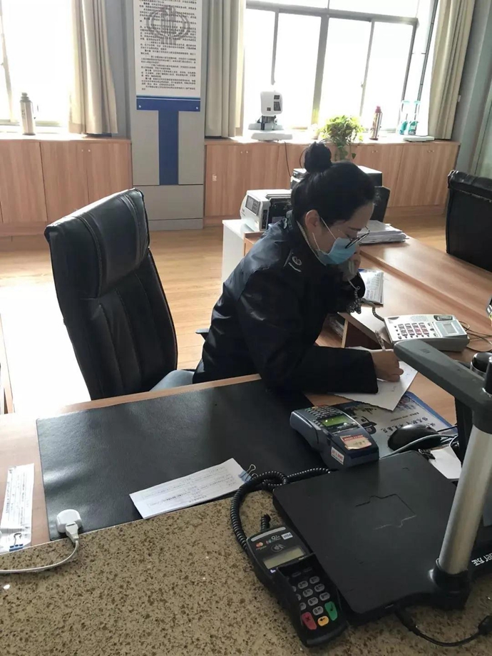 “税务温暖”助力企业走进复工复产“春天里”