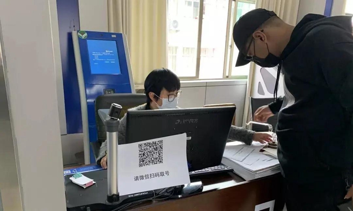 “税务温暖”助力企业走进复工复产“春天里”