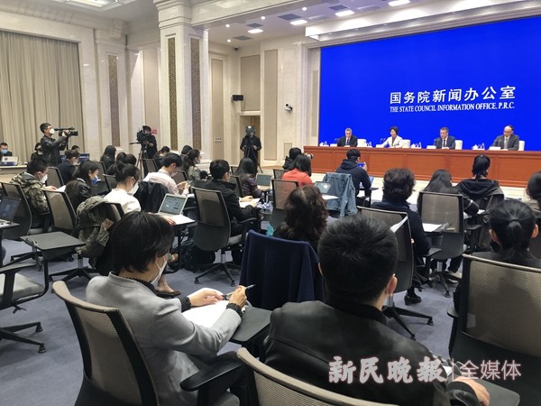 国家发改委：正研究启动养老托育家政等社会服