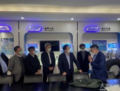 陈金虎在调研我区石墨烯科技产业时要求 积极拓