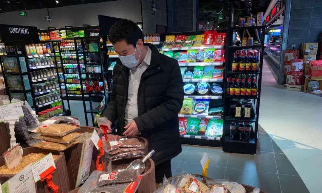 滨湖新区市场监管分局抓“规范”帮企业“重启”