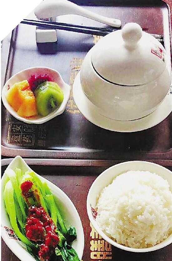 黄精入菜、茯苓煨肚、天麻焗鸡，磐安药膳产业