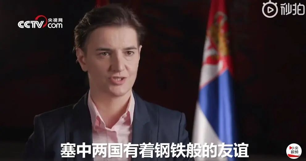 “铁板朋友”总理：等疫情结束，我们竖座纪念