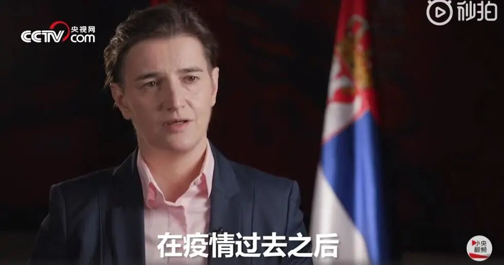 “铁板朋友”总理：等疫情结束，我们竖座纪念