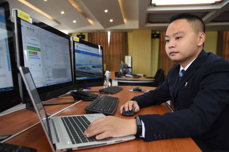 为企业社区免费编程，IT男这样“战疫”