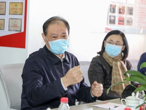 滨海新区慈善协会为拾起卖颁发捐款证书
