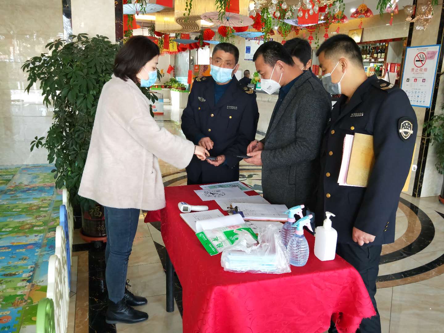 通济街道做好餐饮行业复工食品安全检查工作