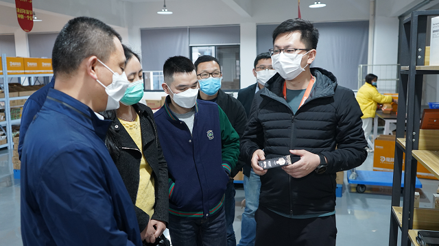 杭州团市委党组书记马利阳一行实地参访魔筷科技,调研直播电商行业发展趋势