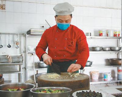 政策解难题 服务送温暖