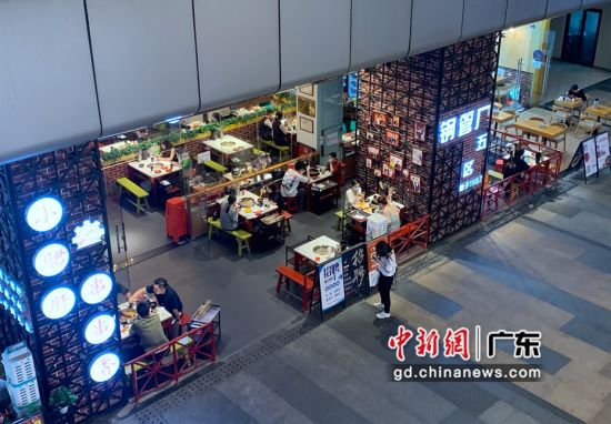 广东佛山南海区一家餐厅恢复堂食。南轩 供图 