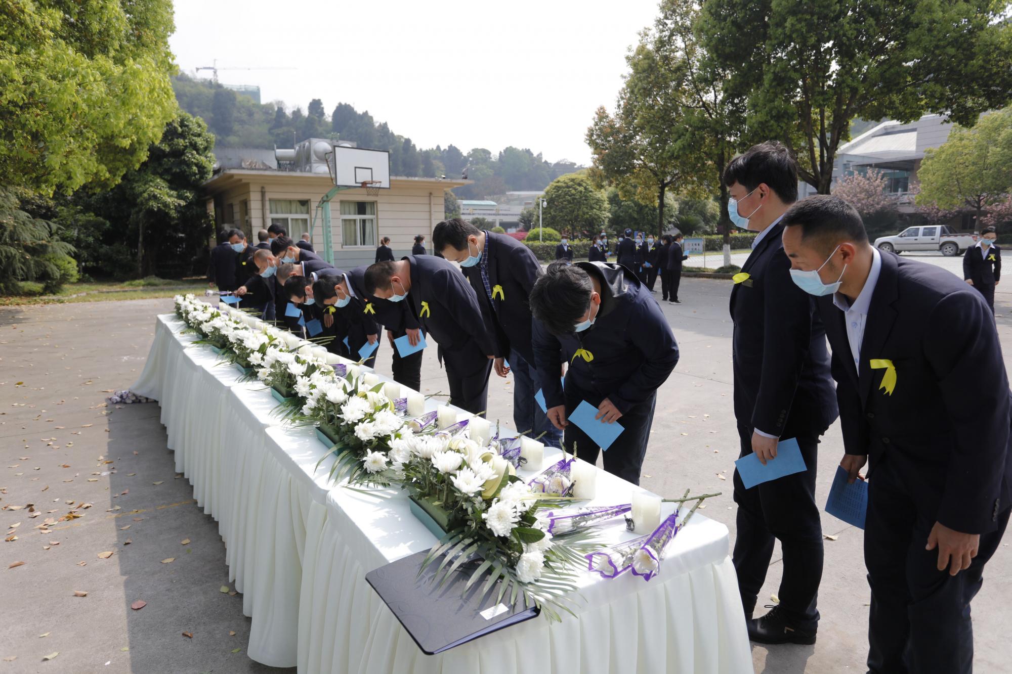 文明祭祀•遥寄哀思 宜昌市举行清明免费代祭活