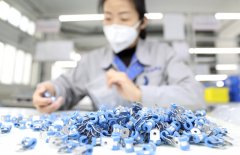 辽宁大连：民营装备制造企业开足马力促生产