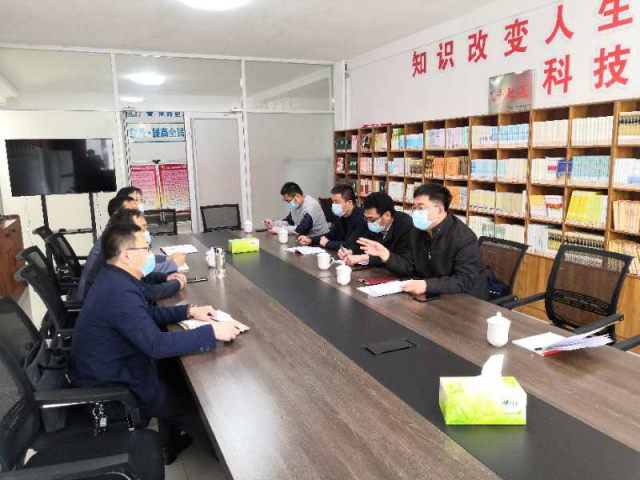 滨州市派阳信县“四进”工作组召开工作推进会