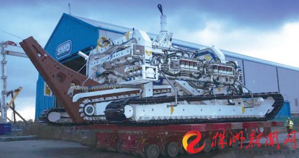 时代电气旗下 SMD 公司向荷兰交付的新型海底挖沟机。 受访企业供图