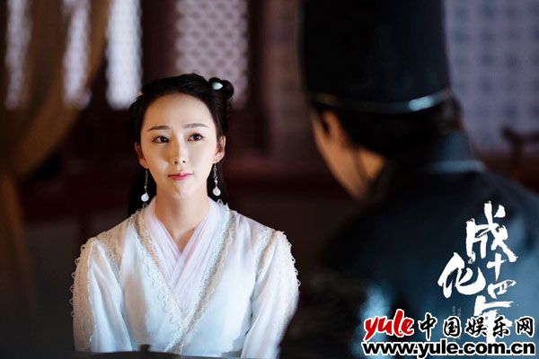 古装剧《成化十四年》热播中 气质小花旦苑乔精彩演绎获好评