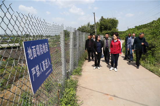 东坡区区委书记朱莉检查全区重点行业安全生产