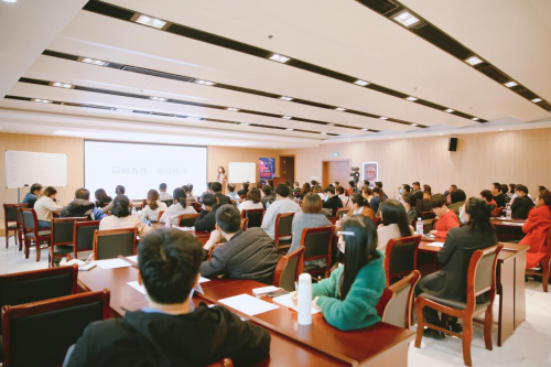 江山门业行业协会联合微智传媒探索传统行业新营销模式