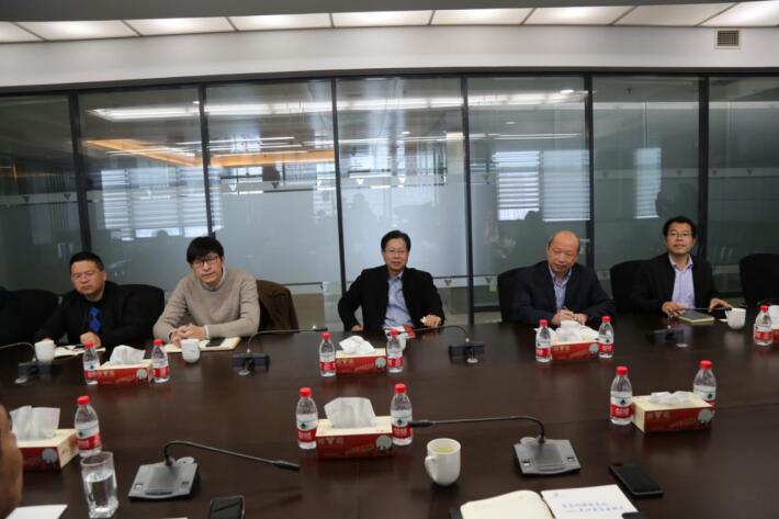 南通市工信局、通州湾示范区、苏商会领导一行莅临雅鹿集团座谈交流