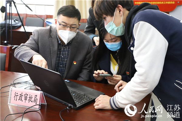 南京雨花台区:升级组团服务政策跑在企业前