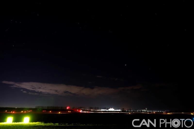 组图：白+黑 苦练精飞打造航空应急救援尖刀力量