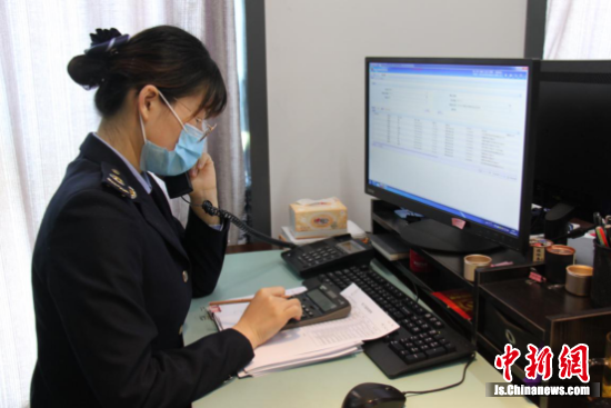 “退税专线”通过“一对一”在线精准辅导，提升出口退（免）税业务办理质效。