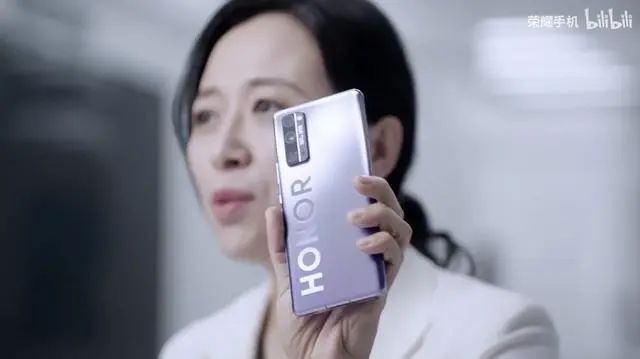 激进三板斧，荣耀凶猛