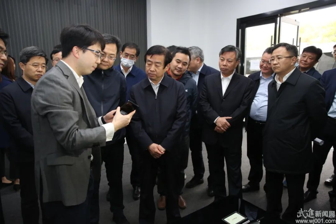 齐家滨调研芯片企业时强调 打造创新企业现代产