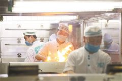 餐饮业复苏 烟火气渐浓
