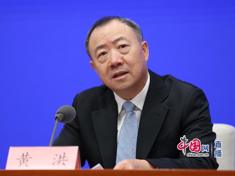 国务院新闻办就2020年一季度银行业保险业运行发