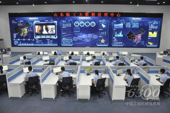 硬核！央视再聚焦！经济回暖，山东临工“挖掘