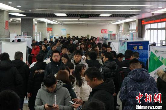 制造业人才需求最大 河南一季度共举办各类招聘会55场